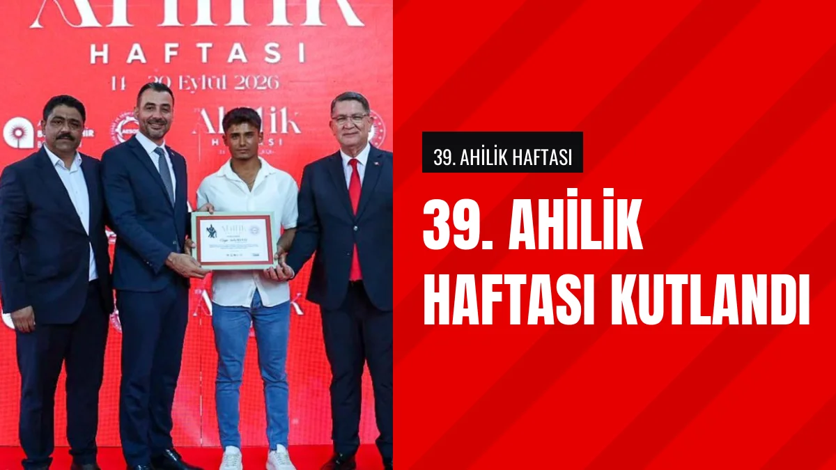 Manavgat Belediye Başkan Vekili Çiçek Yılın Çırağına Plaket Verdi